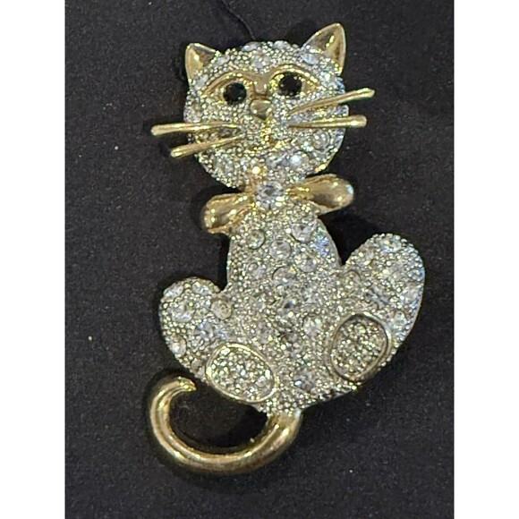 Sparkling Pave Rhinestone Cat Brooch Pin Gold Tone Bow Tie Kitty Cat - Picture 5 of 6